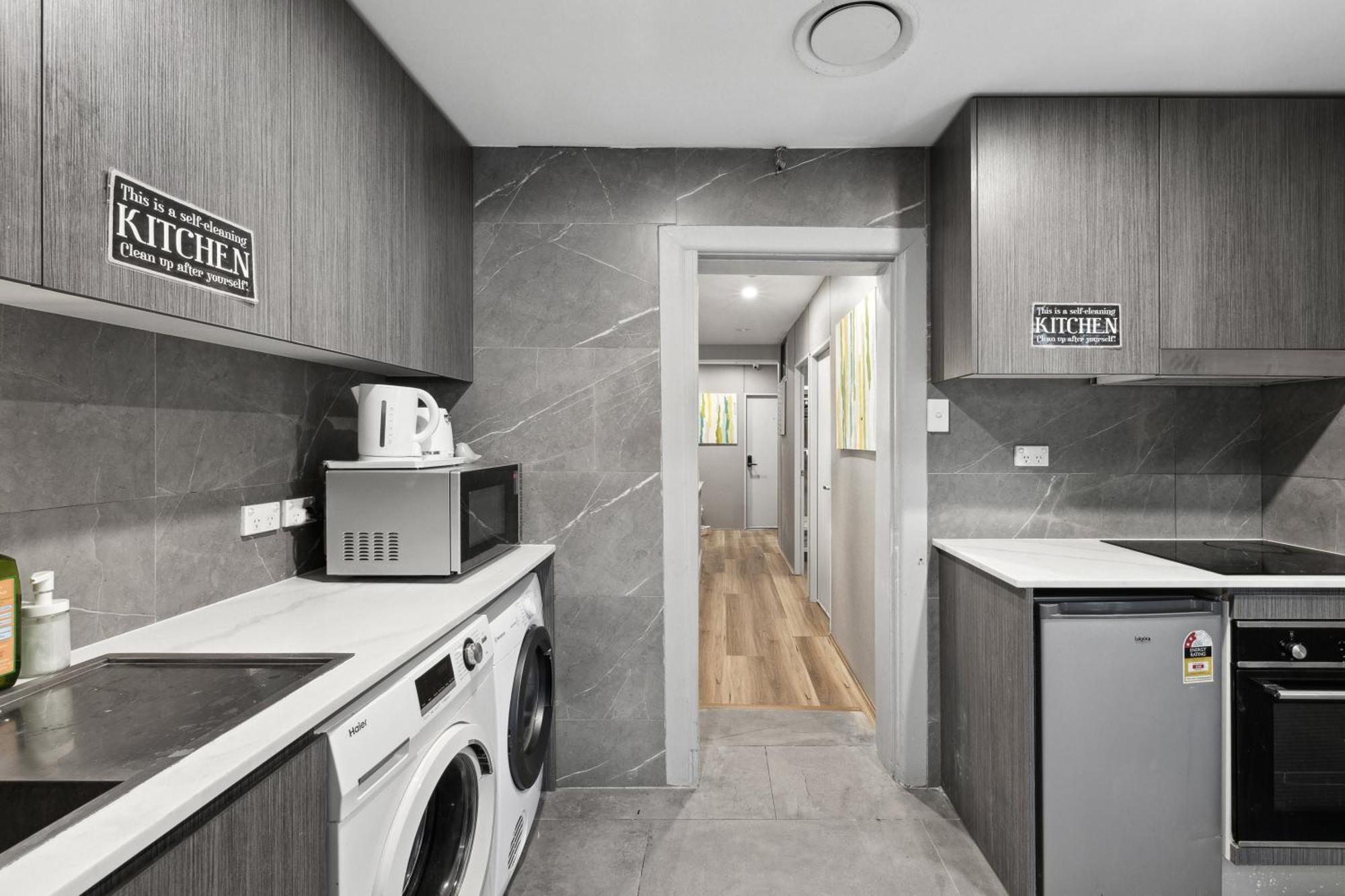 Modern Single - Next To Station - Near Cbd&townhall&chinatown&darling Harbour&uts&usyd - Shared Bathroom Guest house Sydney